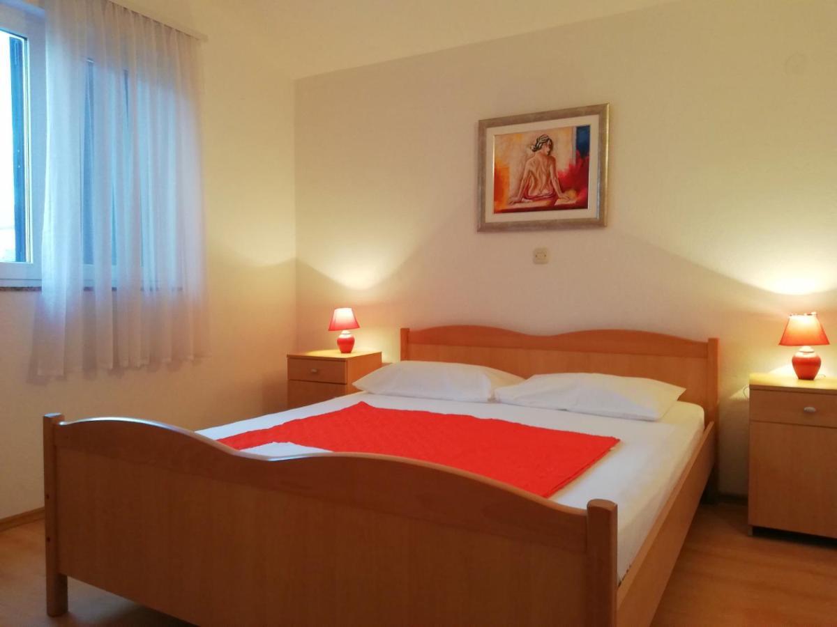 Apartments Roko Lalin Pakoštane Εξωτερικό φωτογραφία