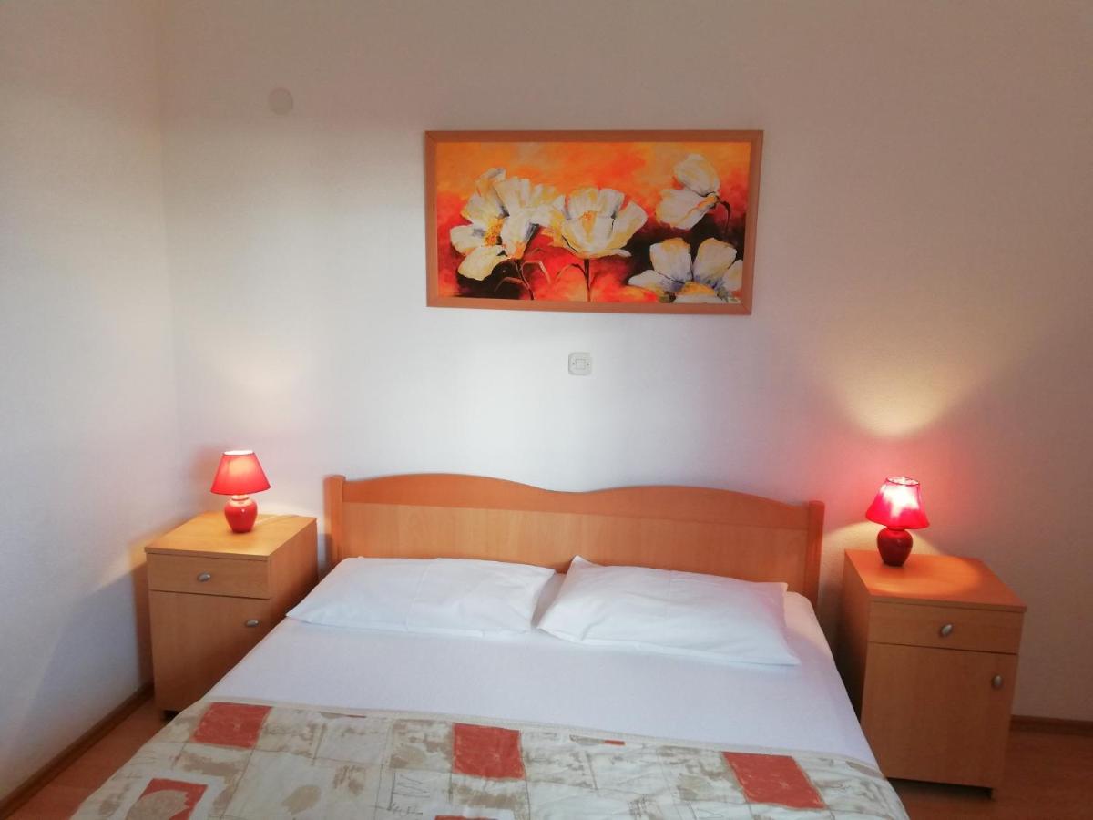 Apartments Roko Lalin Pakoštane Εξωτερικό φωτογραφία